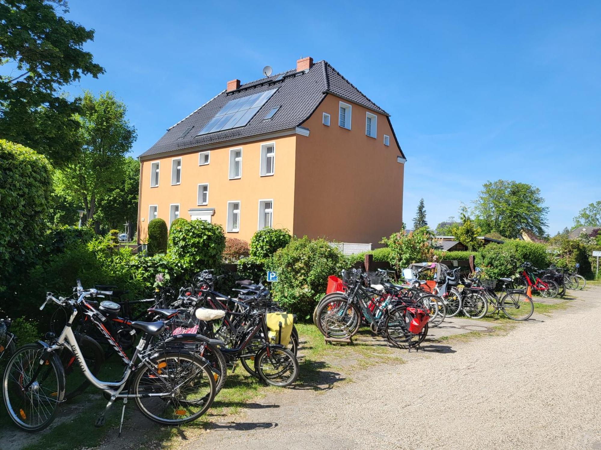Landhotel "Zum Ersten Siedler" Brieselang Eksteriør bilde