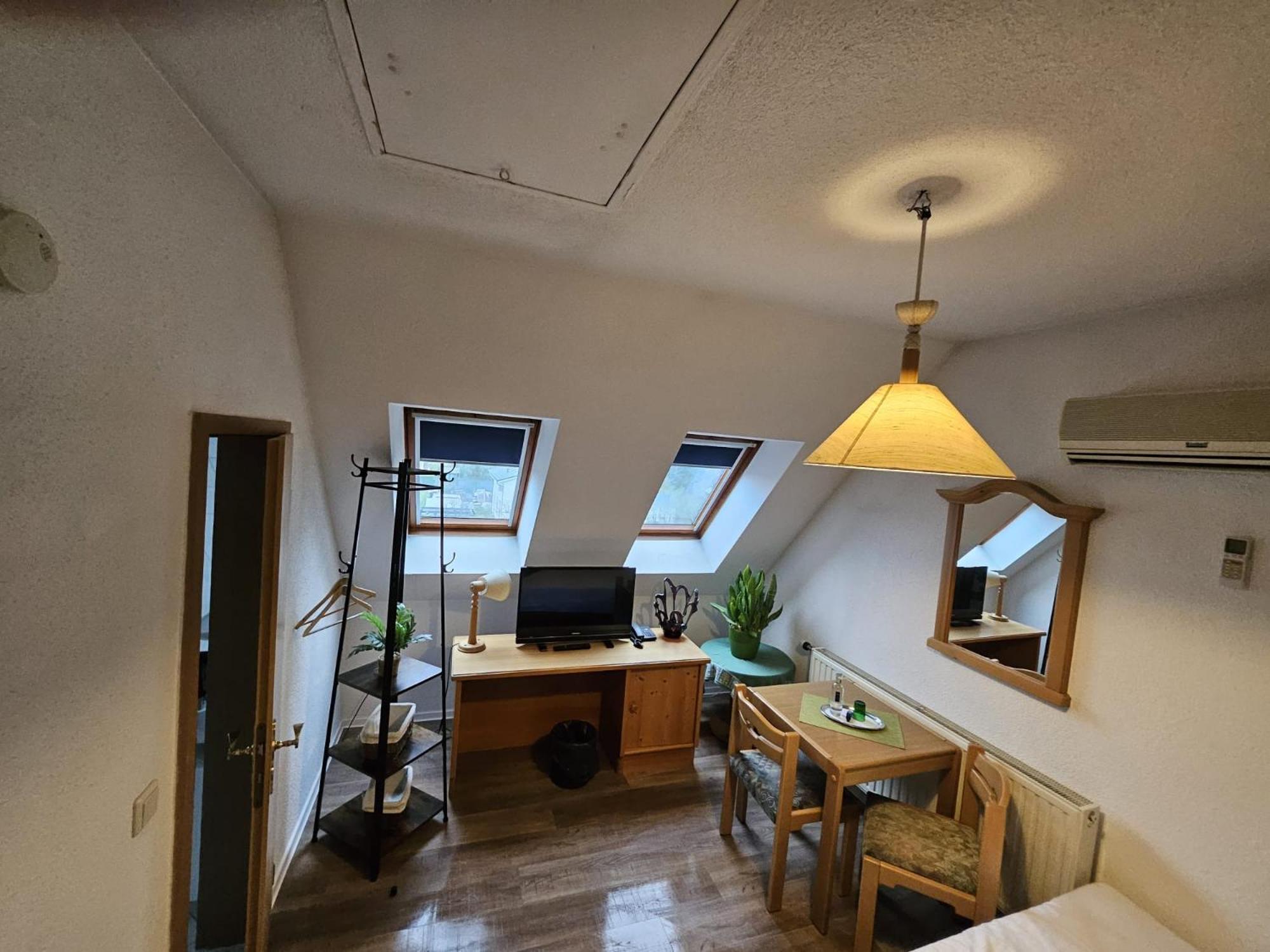 Landhotel "Zum Ersten Siedler" Brieselang Eksteriør bilde