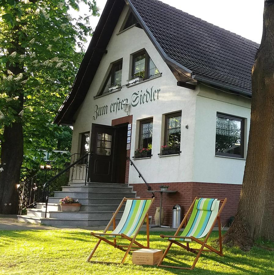 Landhotel "Zum Ersten Siedler" Brieselang Eksteriør bilde